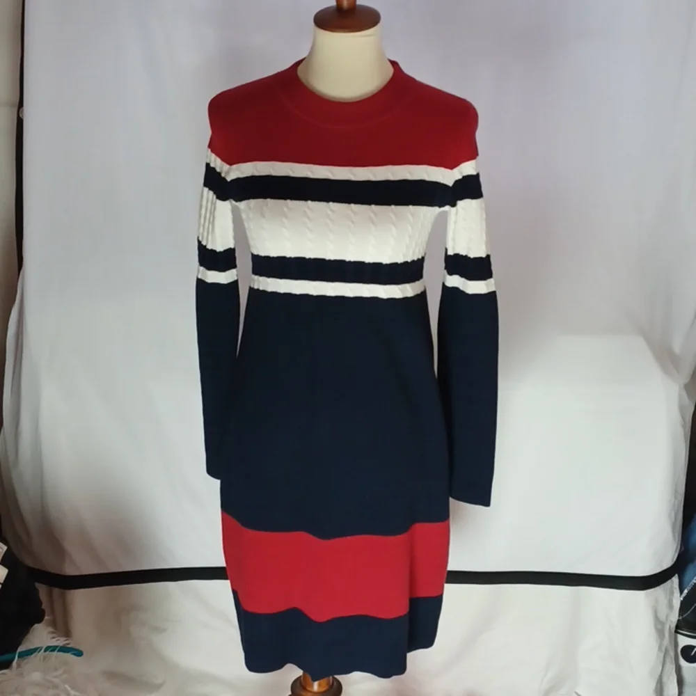 ❤ LIKE NEW Tommy Hilfiger sweater dress in a size small 💙 - Picture 2 of 12